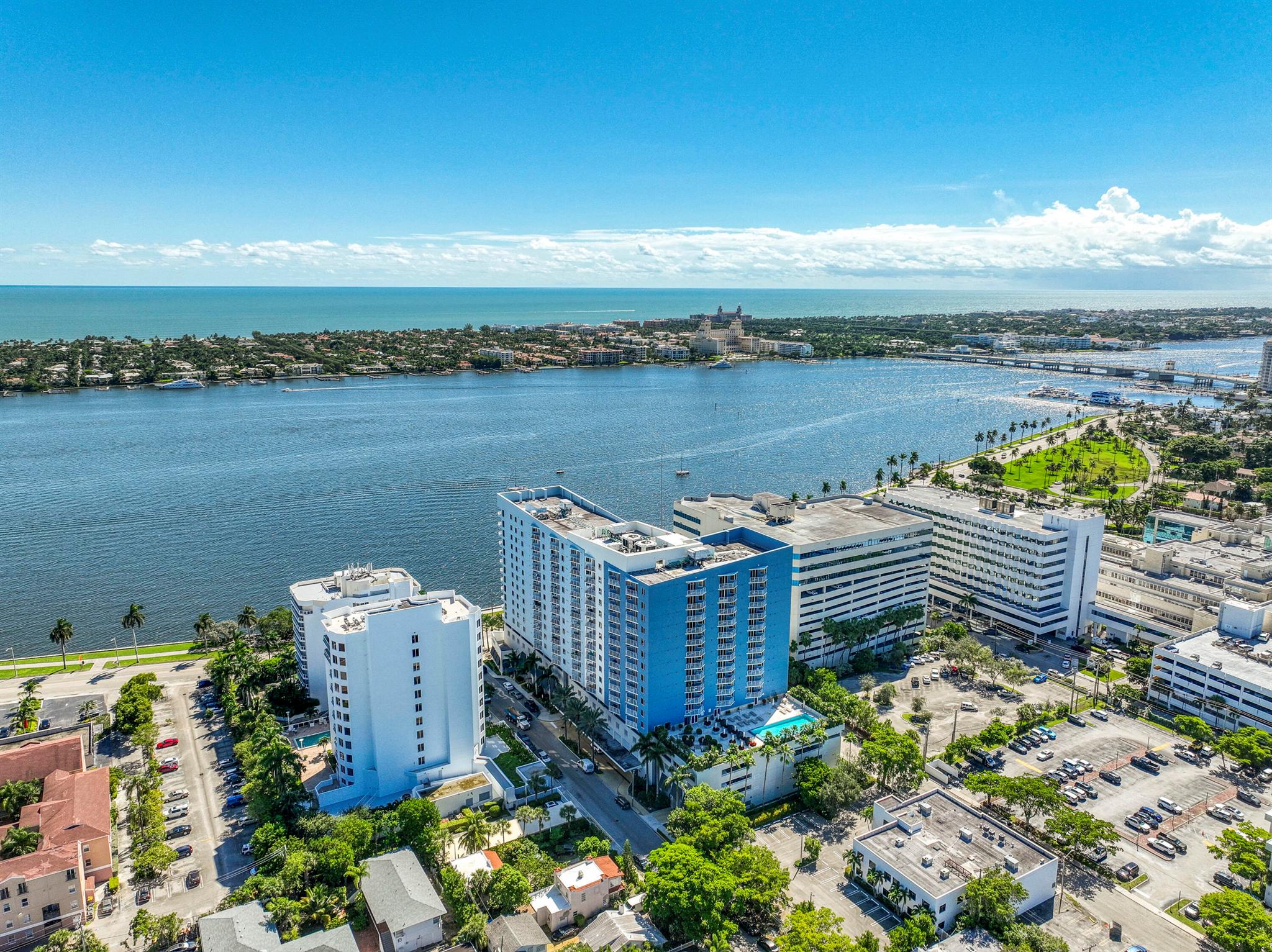 Slade Condo - Residential