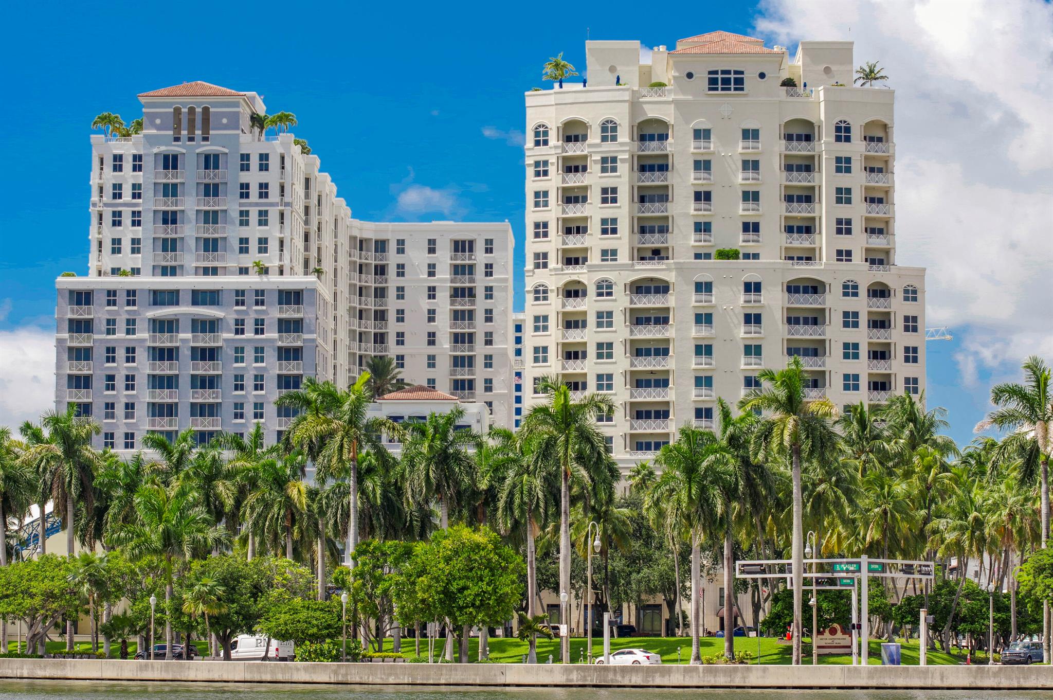 Slade Condo - Residential