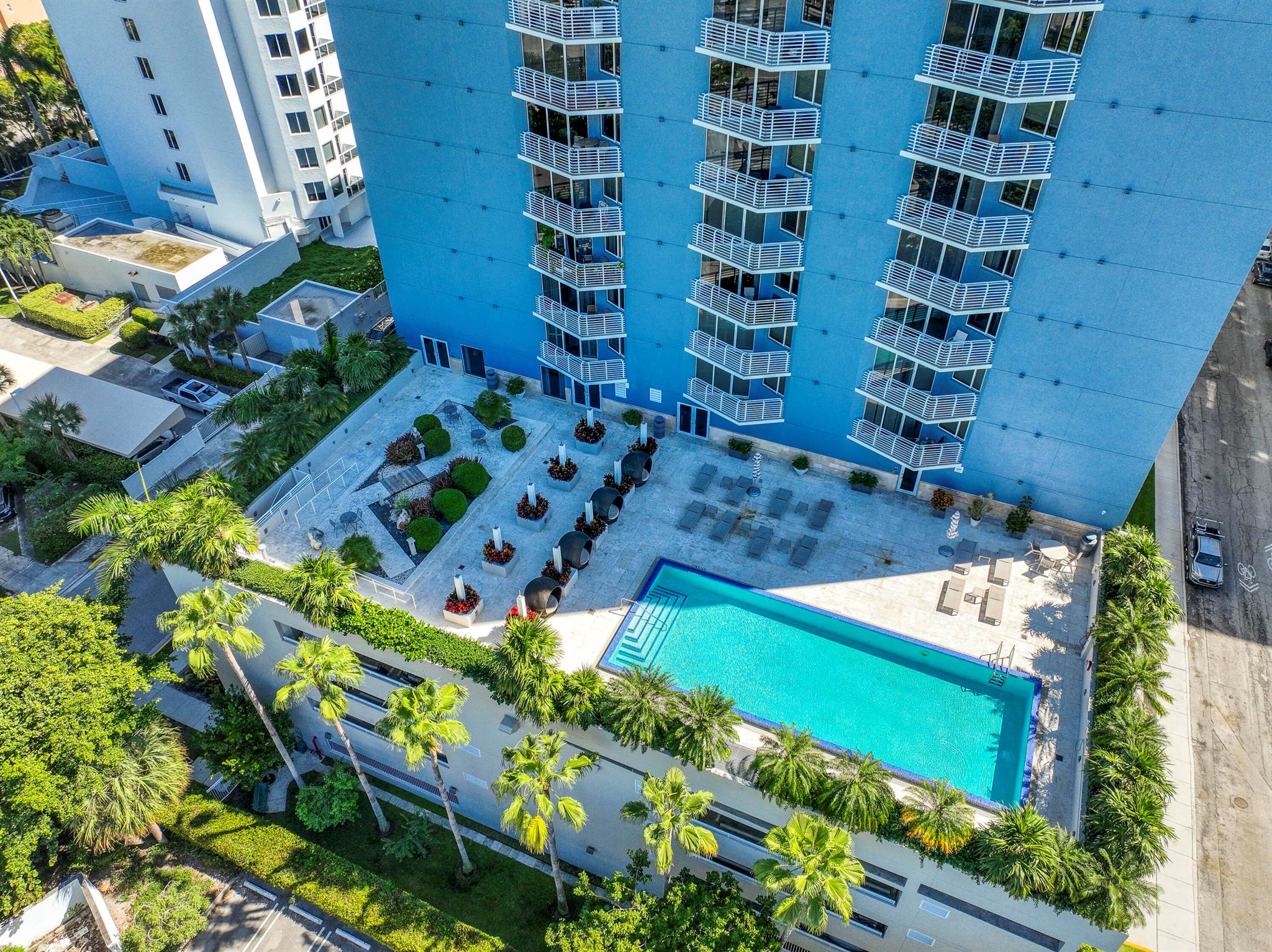Slade Condo - Residential