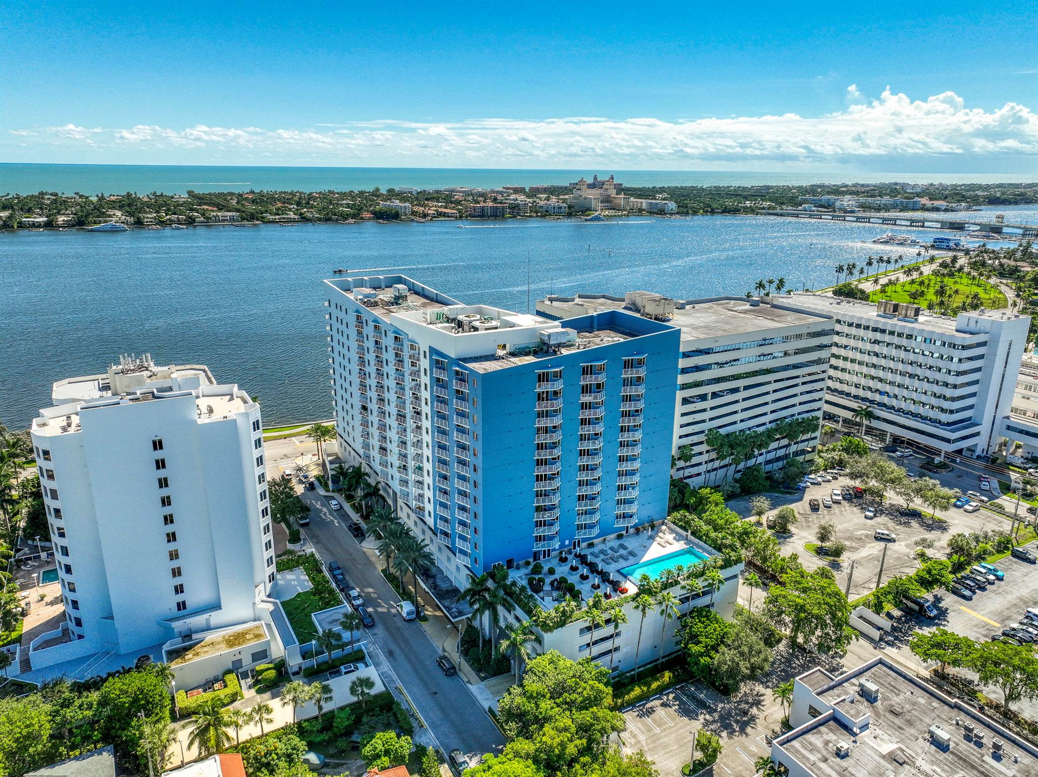 Slade Condo - Residential