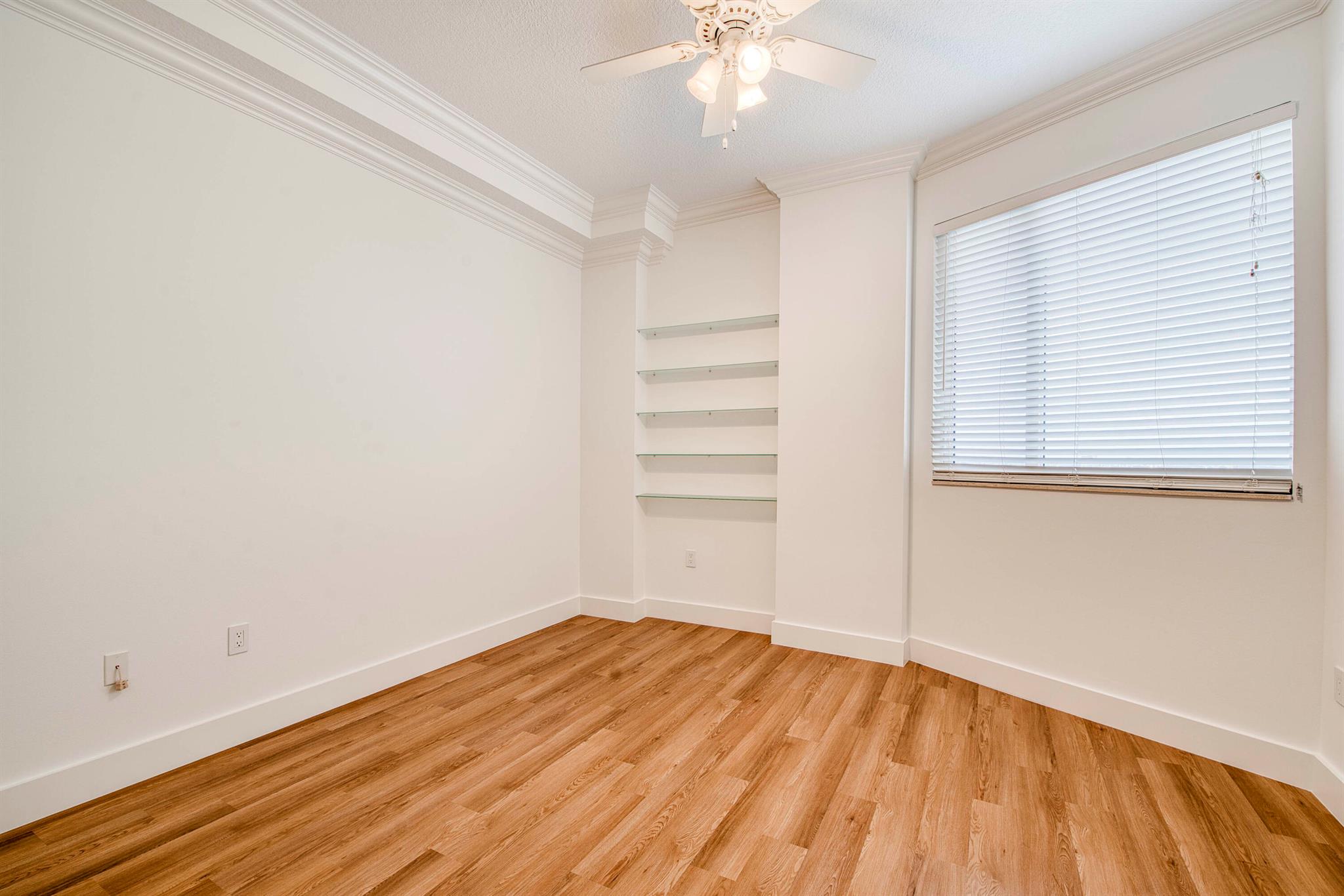 Slade Condo - Residential