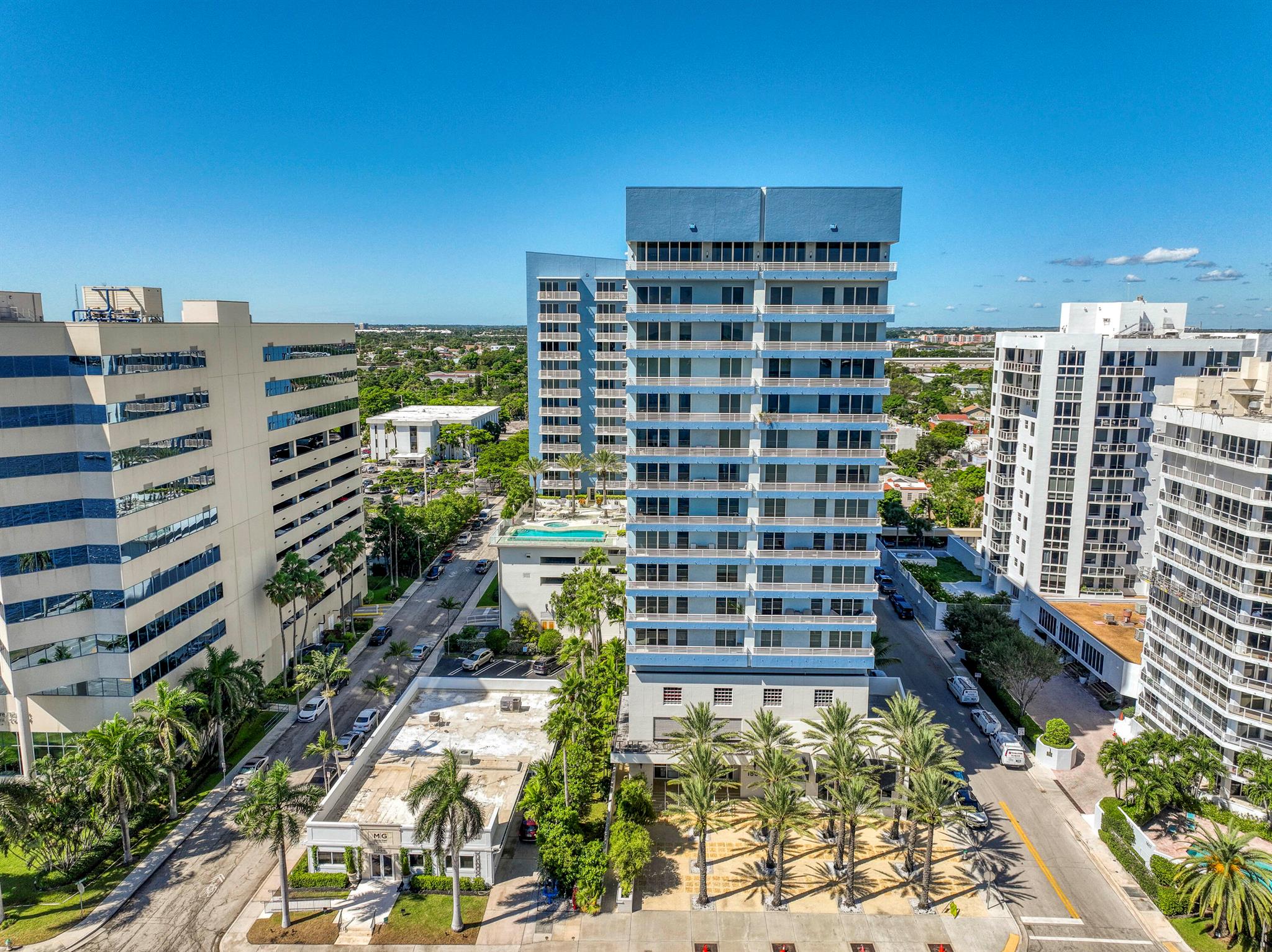 Slade Condo - Residential