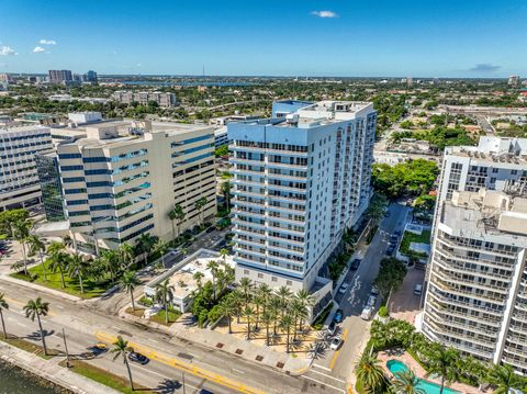 Photo of 1551 N Flagler Drive #Uph 8, West Palm Beach, FL 33401 (MLS # R11134967) Photo of 1551 N Flagler Drive #Uph 8, West Palm Beach, FL 33401 (MLS # R11134967)
