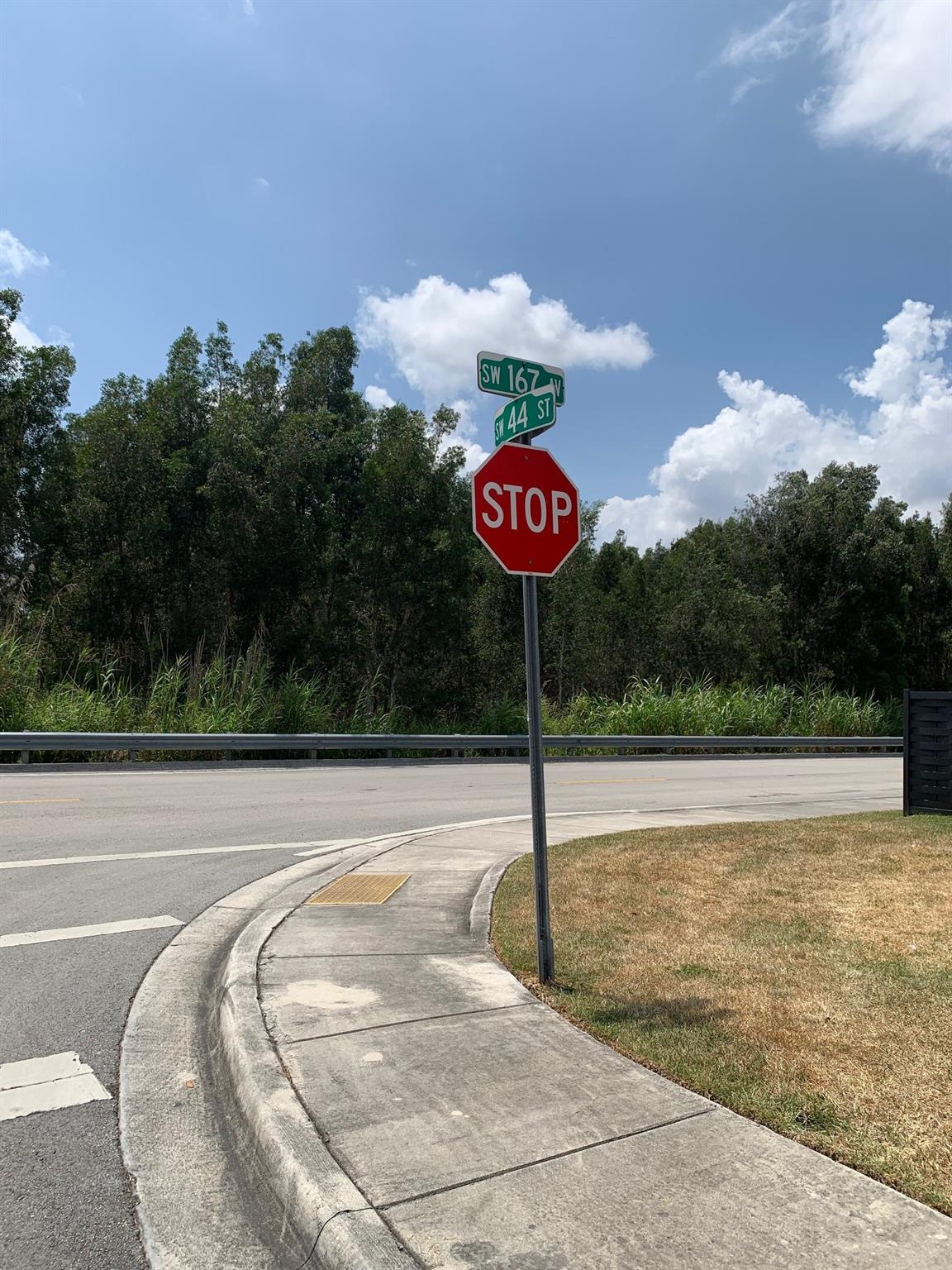 Miami Everglade Land Co S - Land