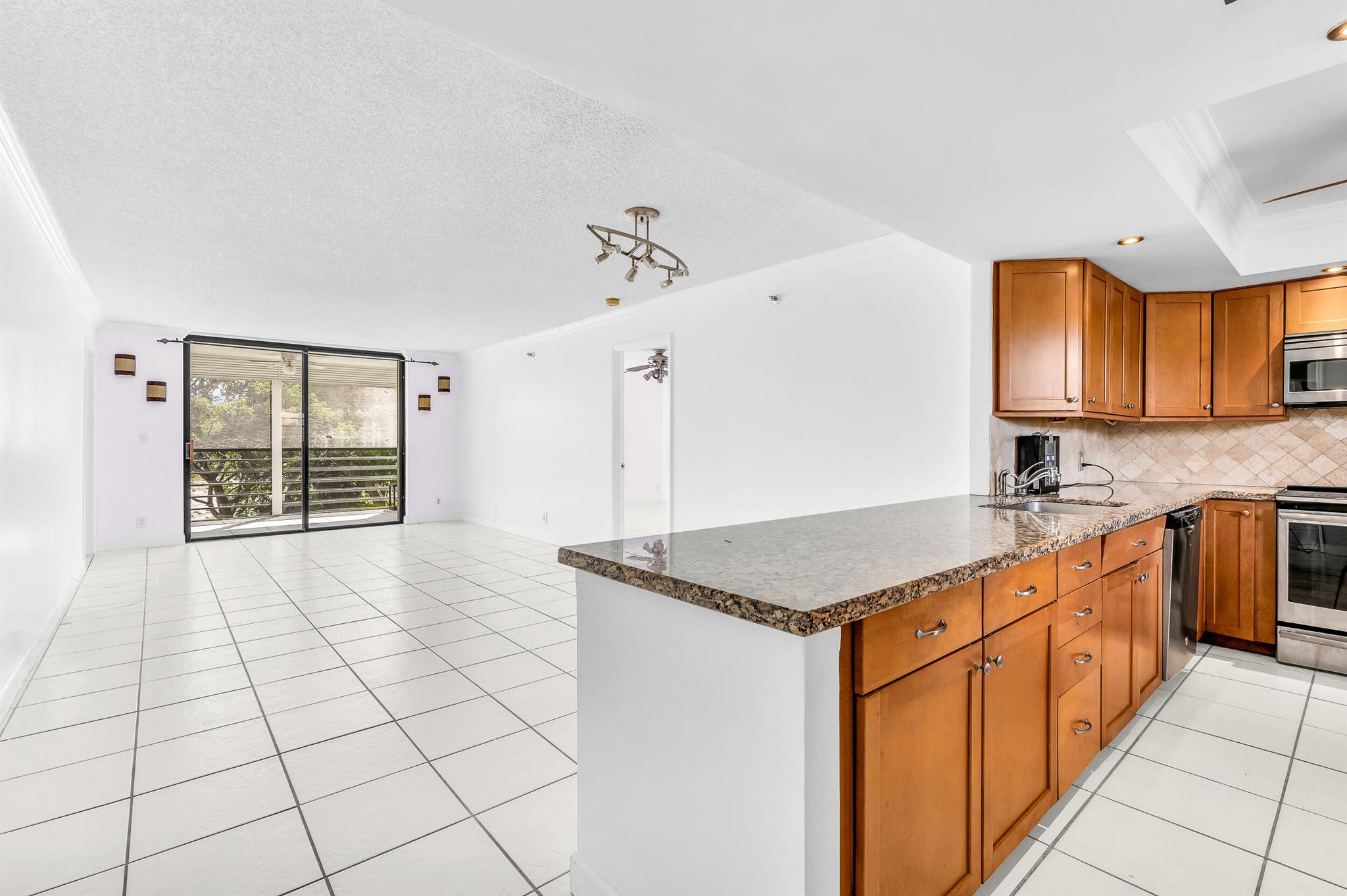 5340 NW 2nd Avenue 323
