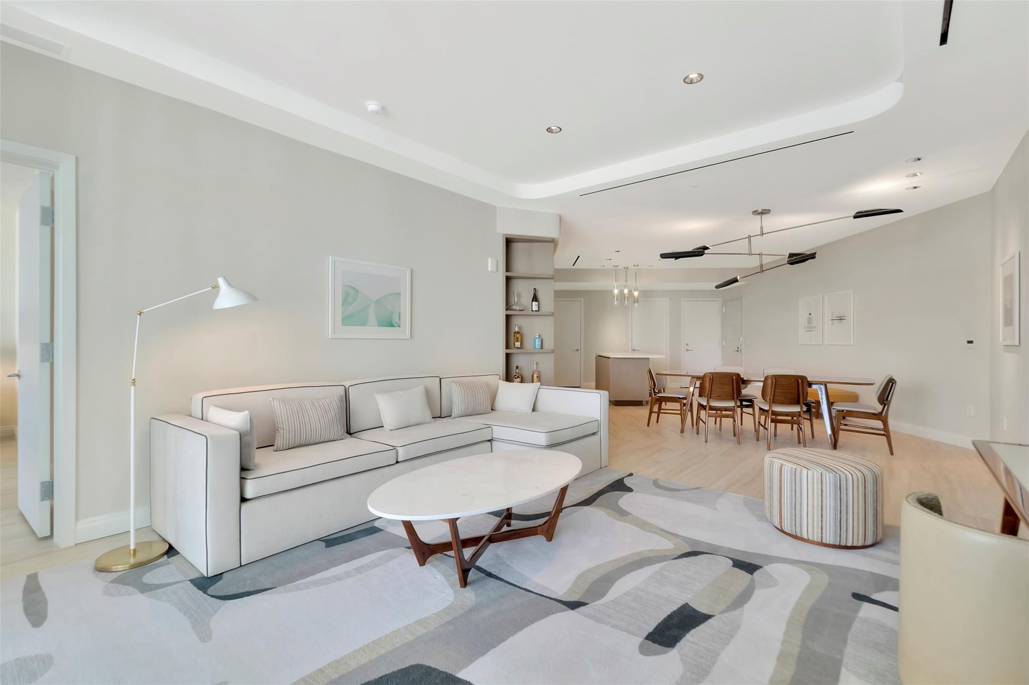 Four Seasons - Residential