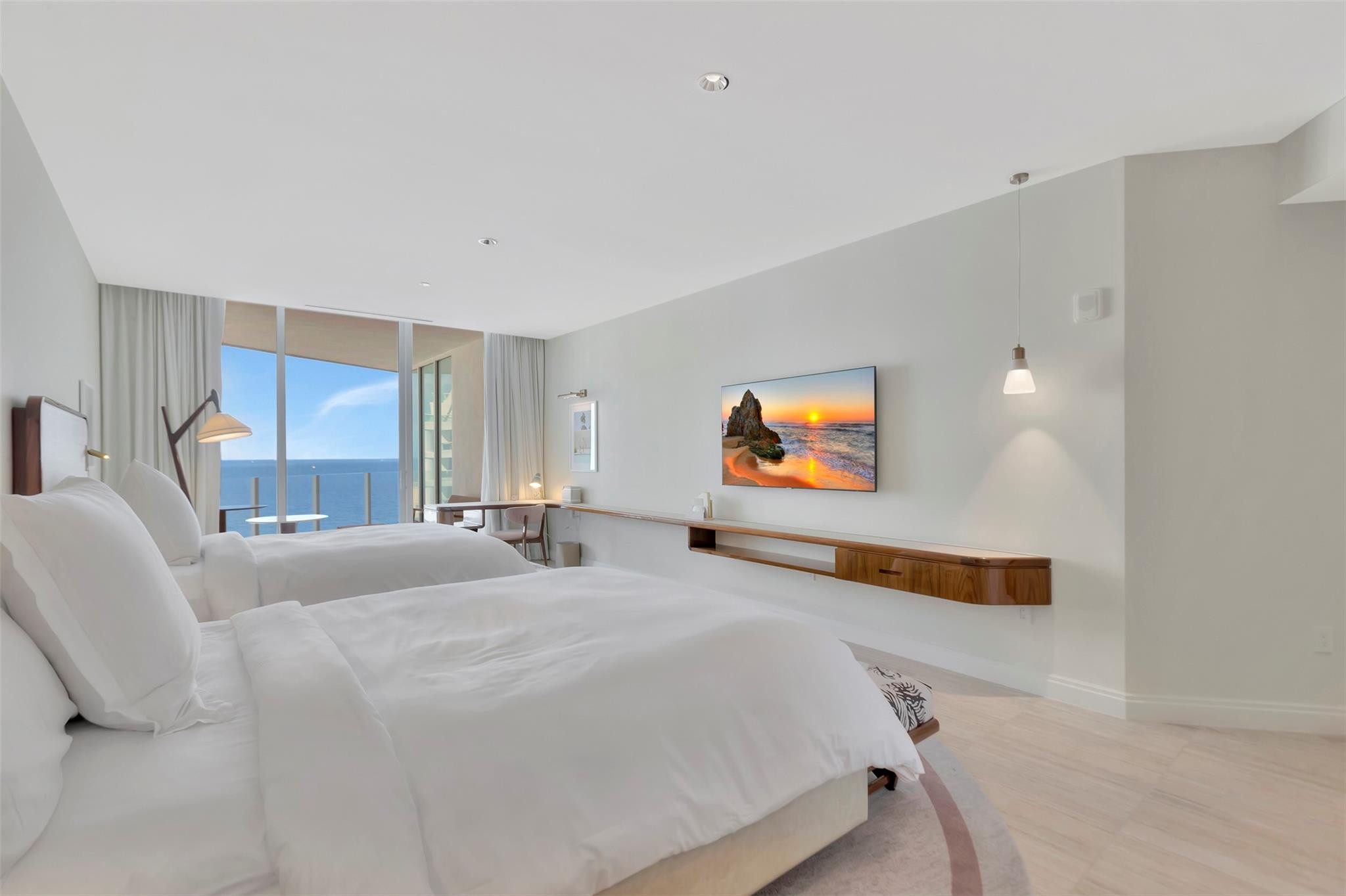 Four Seasons - Residential