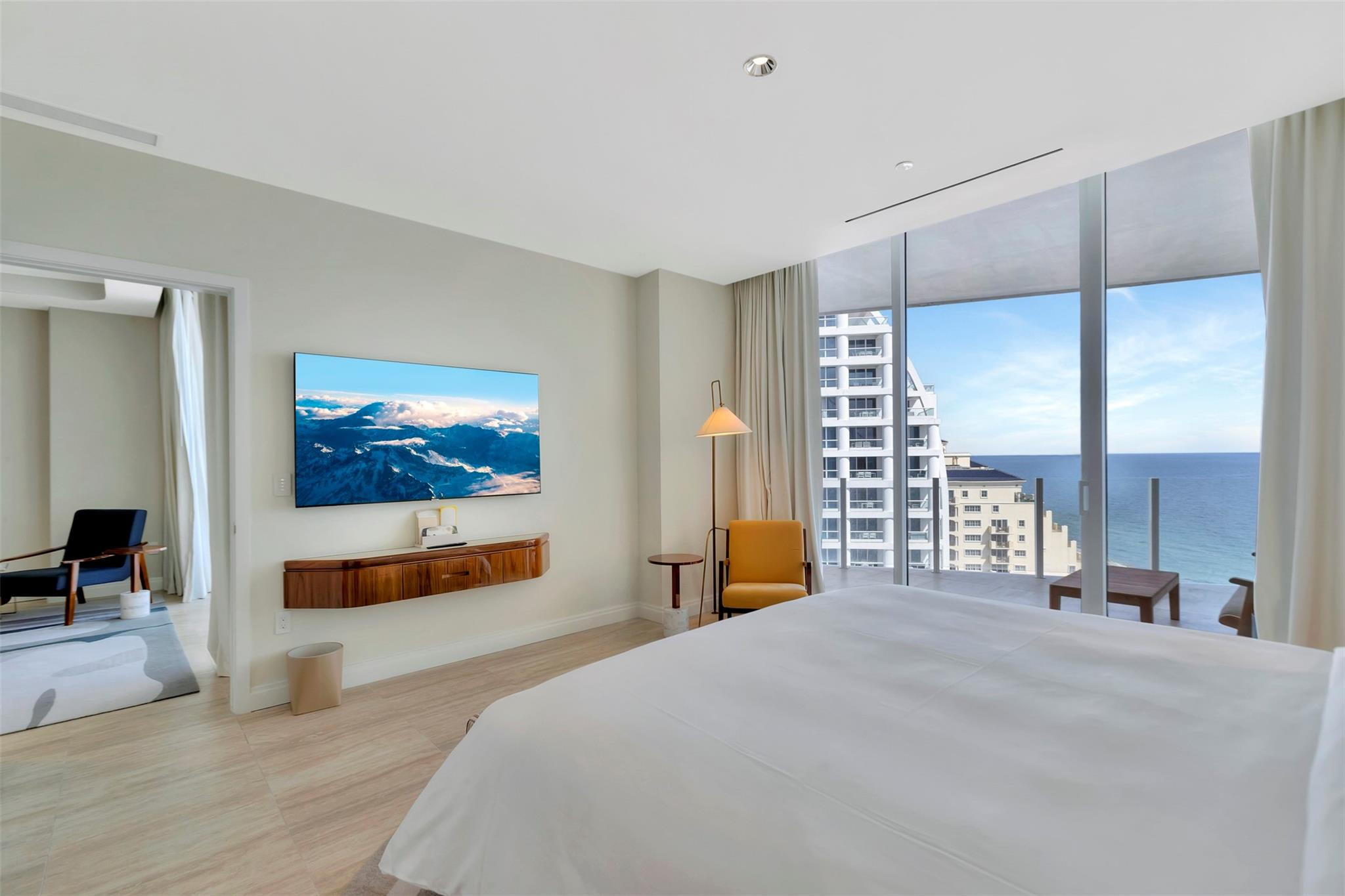 Four Seasons - Residential