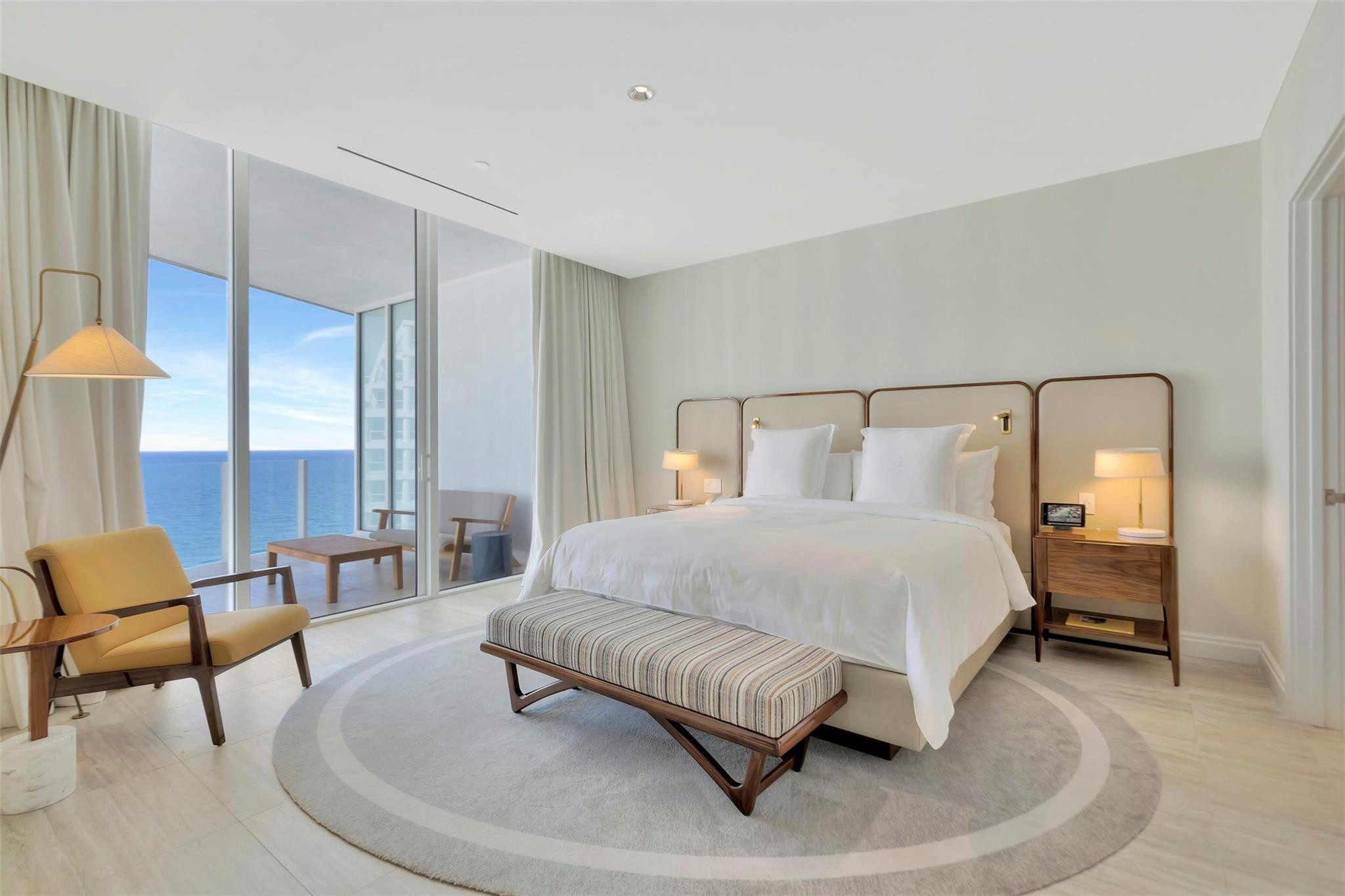 Four Seasons - Residential