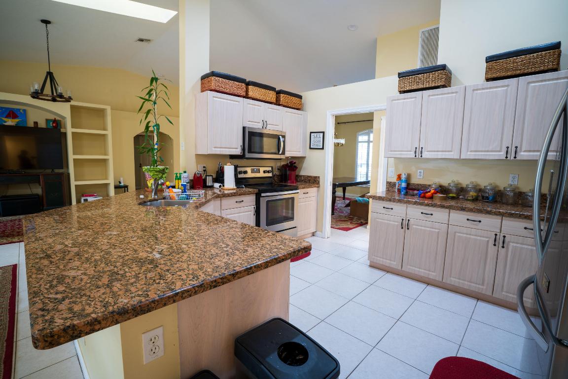 ESTATES OF ROYAL PALM BEACH 4 - Residential