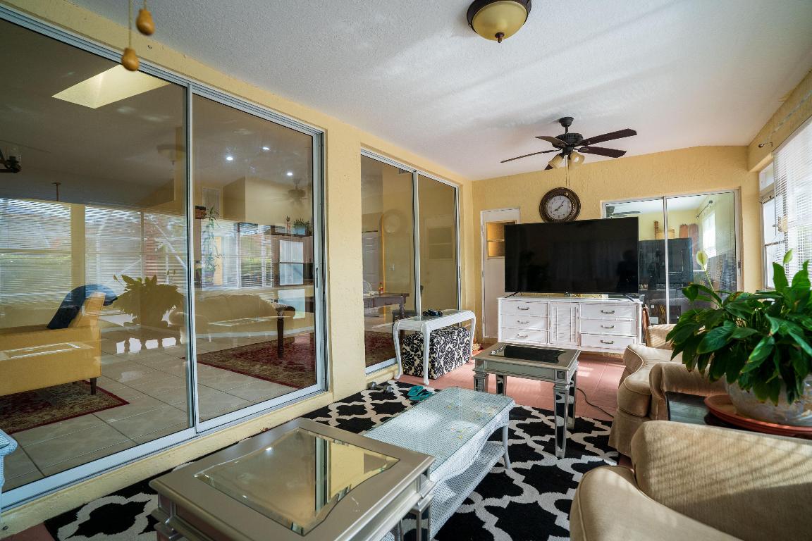 ESTATES OF ROYAL PALM BEACH 4 - Residential