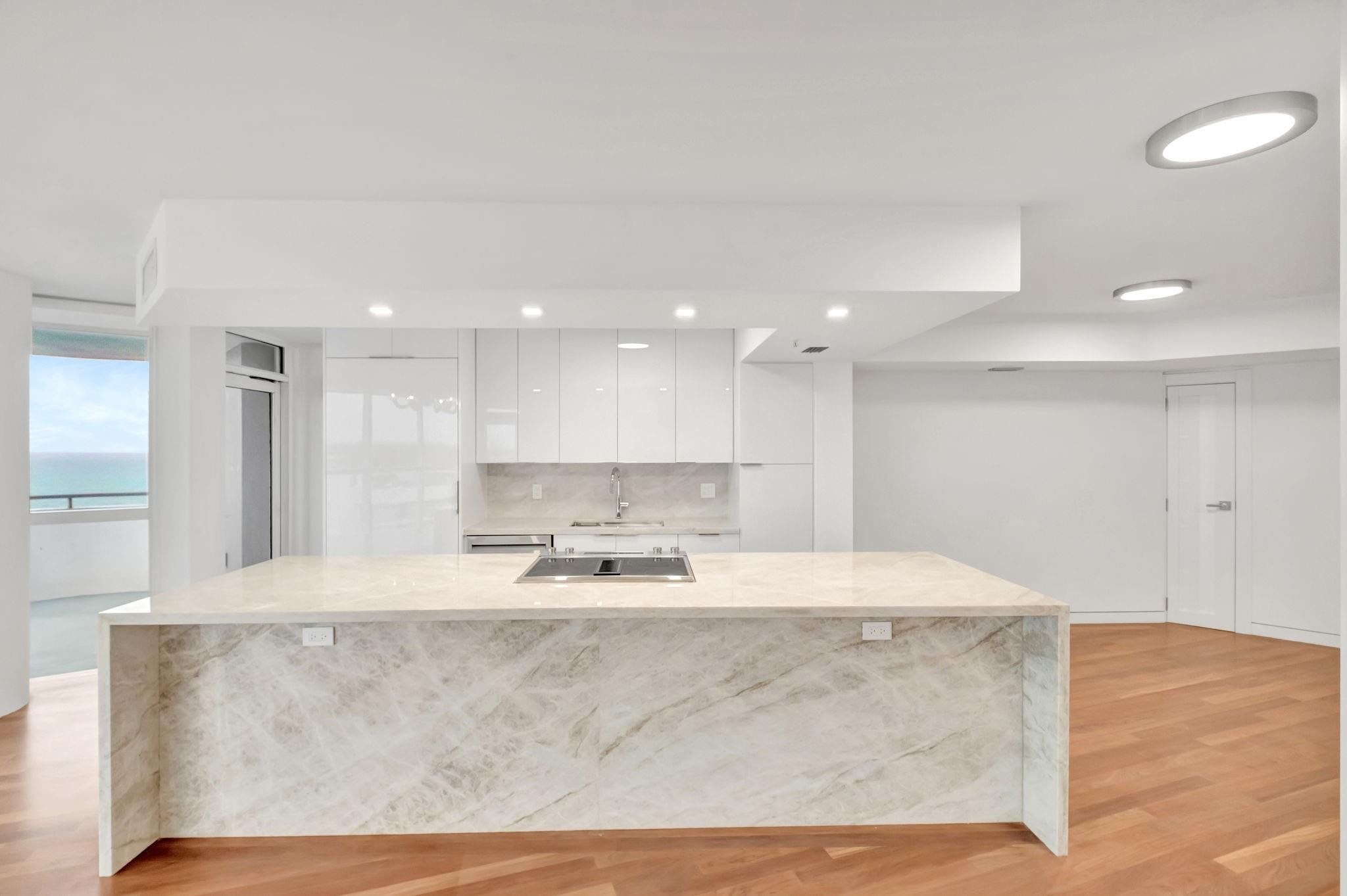 La Gorce Palace - Residential