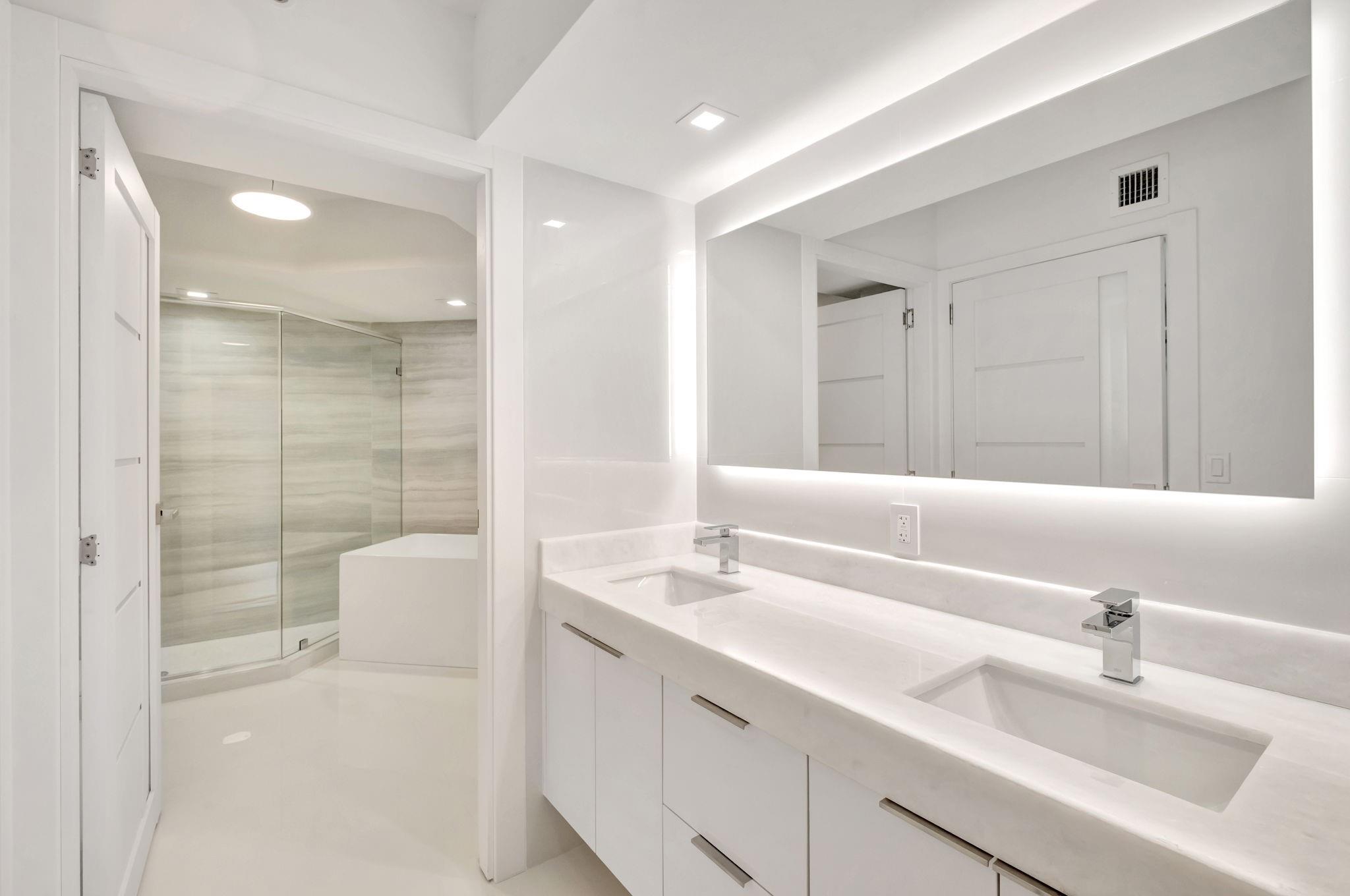 La Gorce Palace - Residential