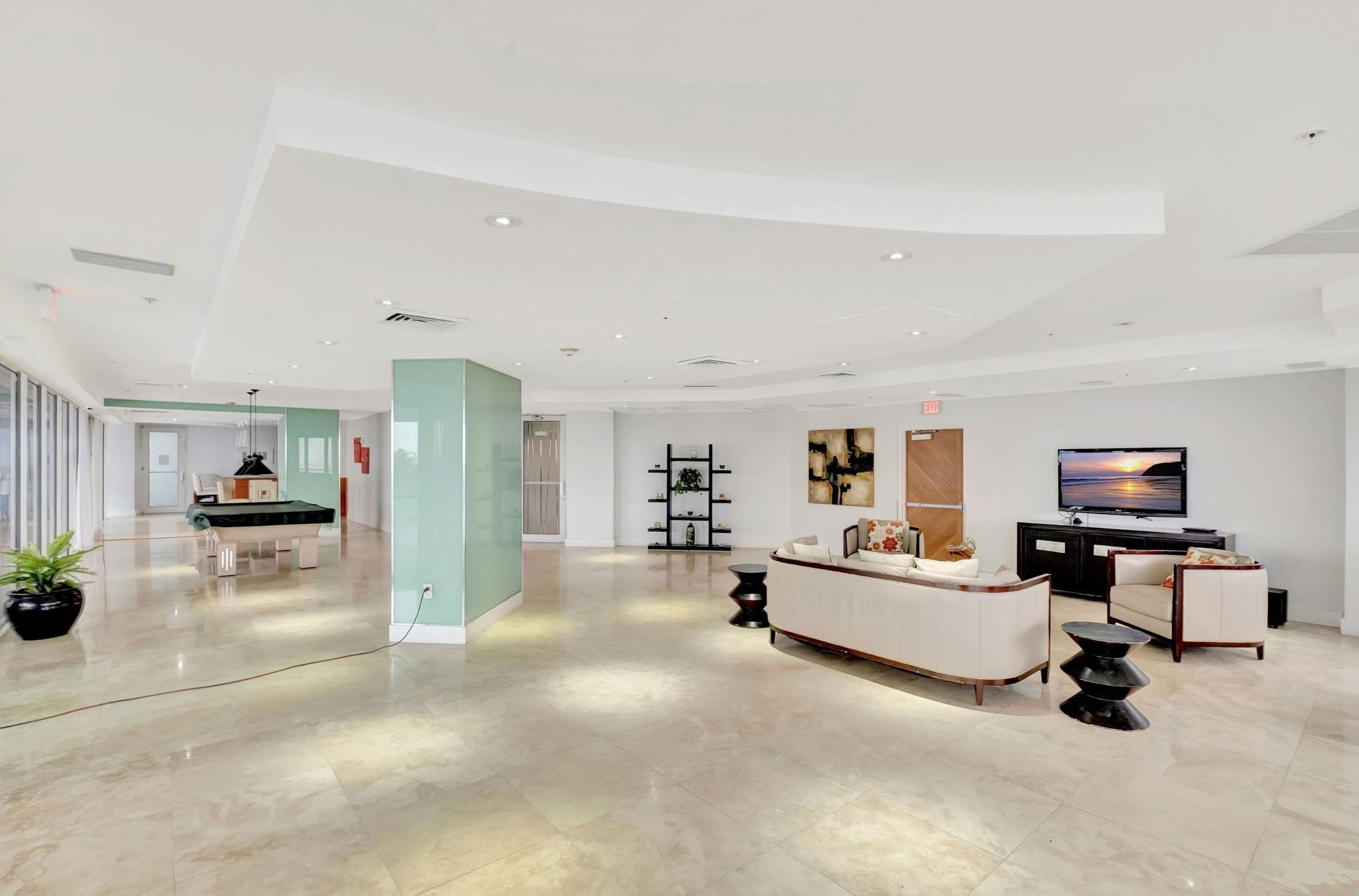 La Gorce Palace - Residential