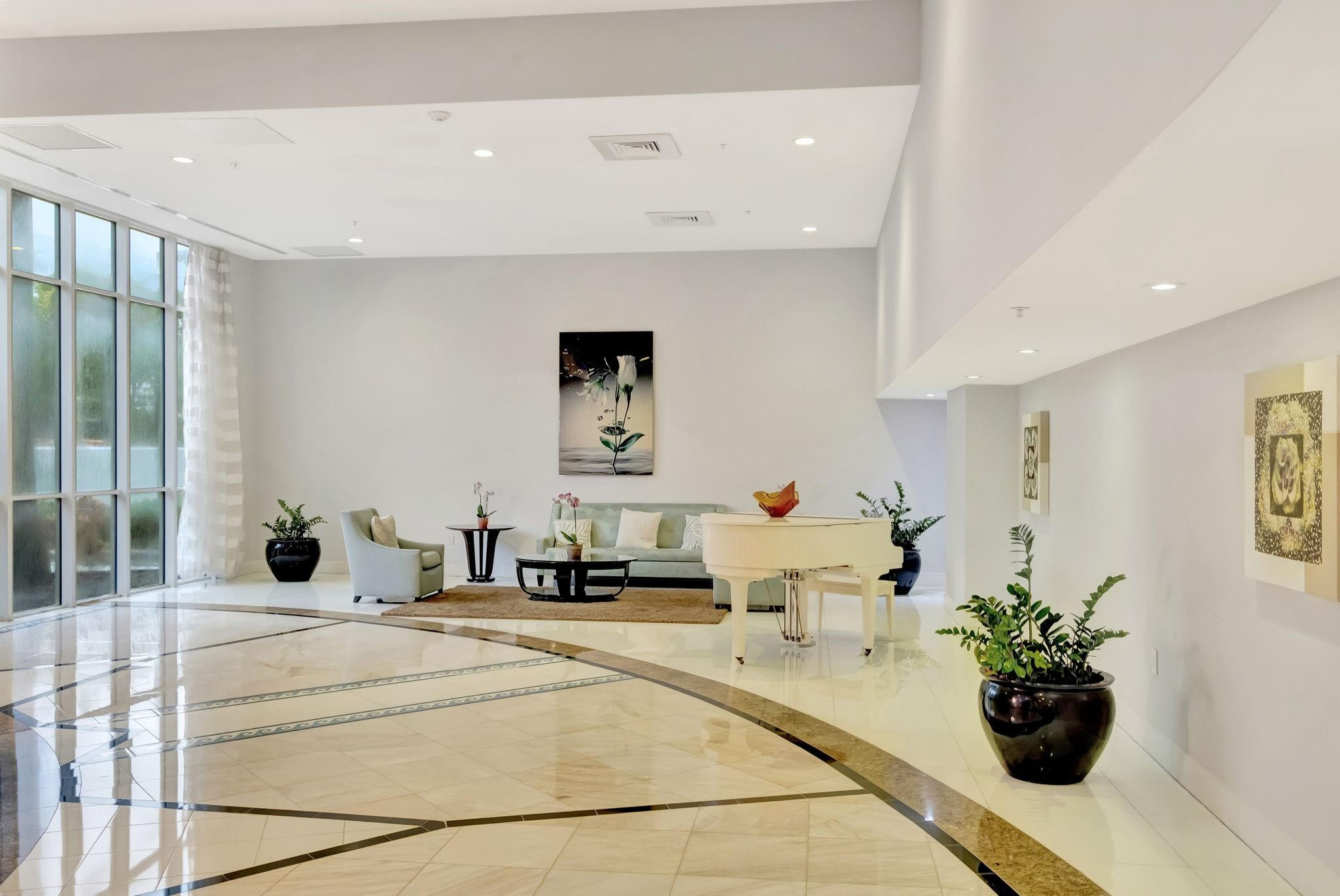 La Gorce Palace - Residential