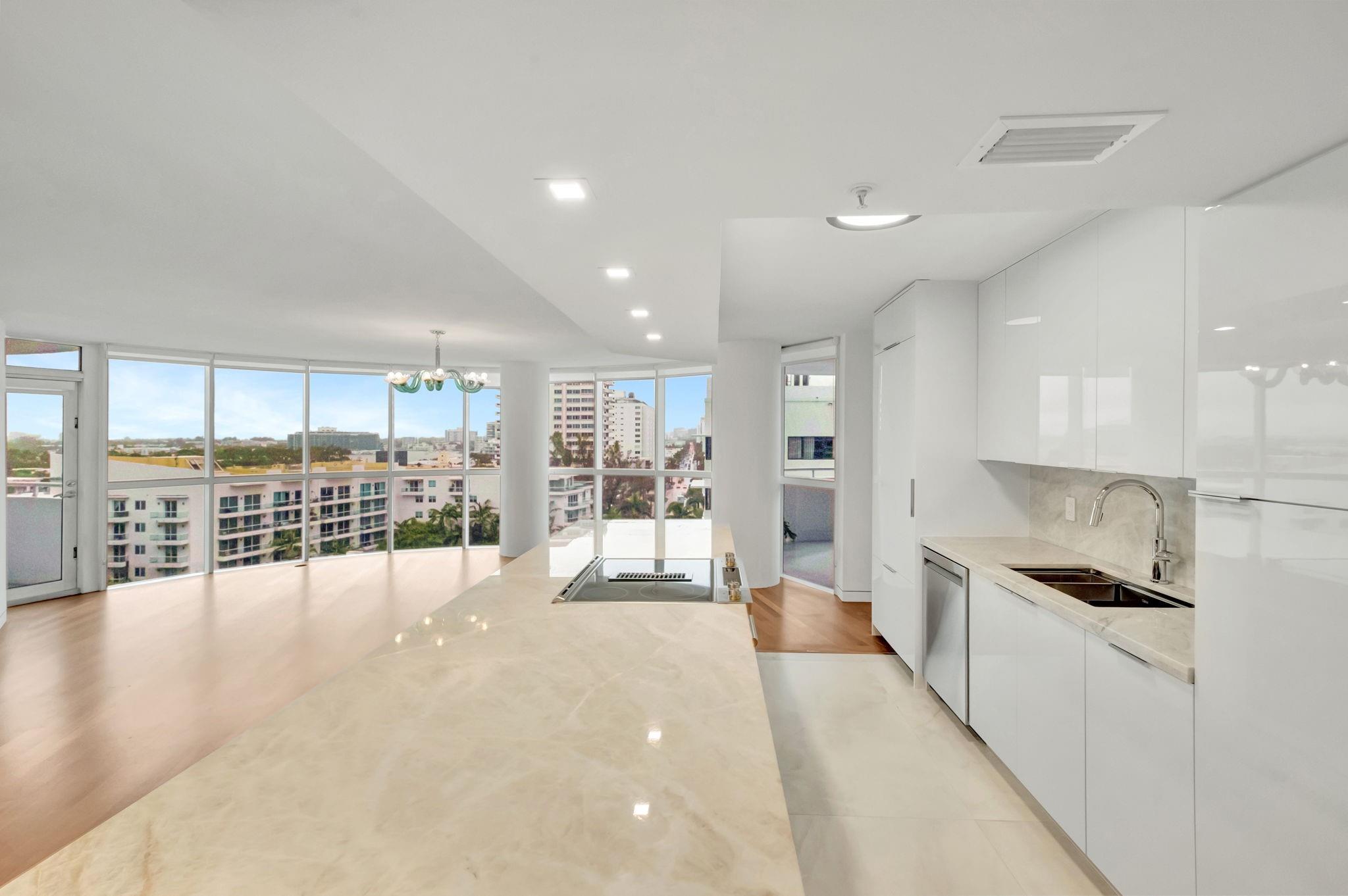 6301 Collins Ave 1007