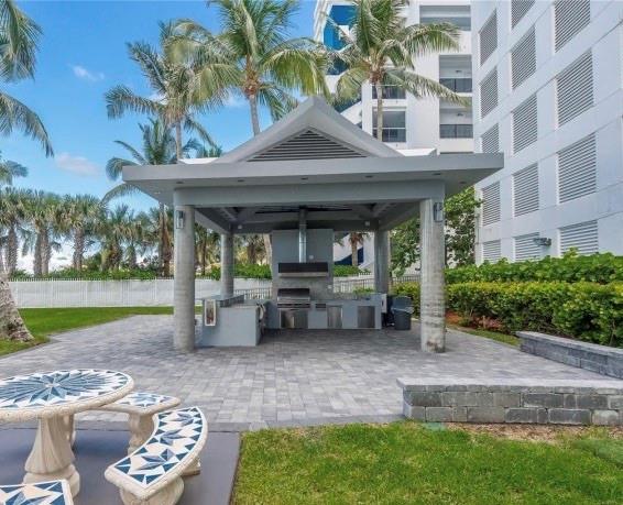 La Gorce Palace - Residential