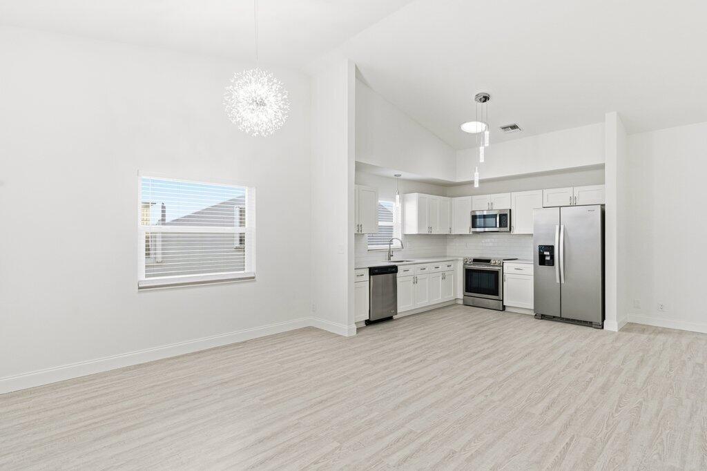 CYPRESS LAKES 9 - Residential