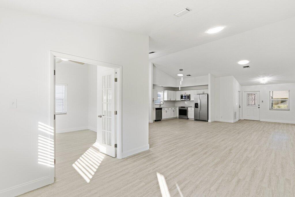 CYPRESS LAKES 9 - Residential