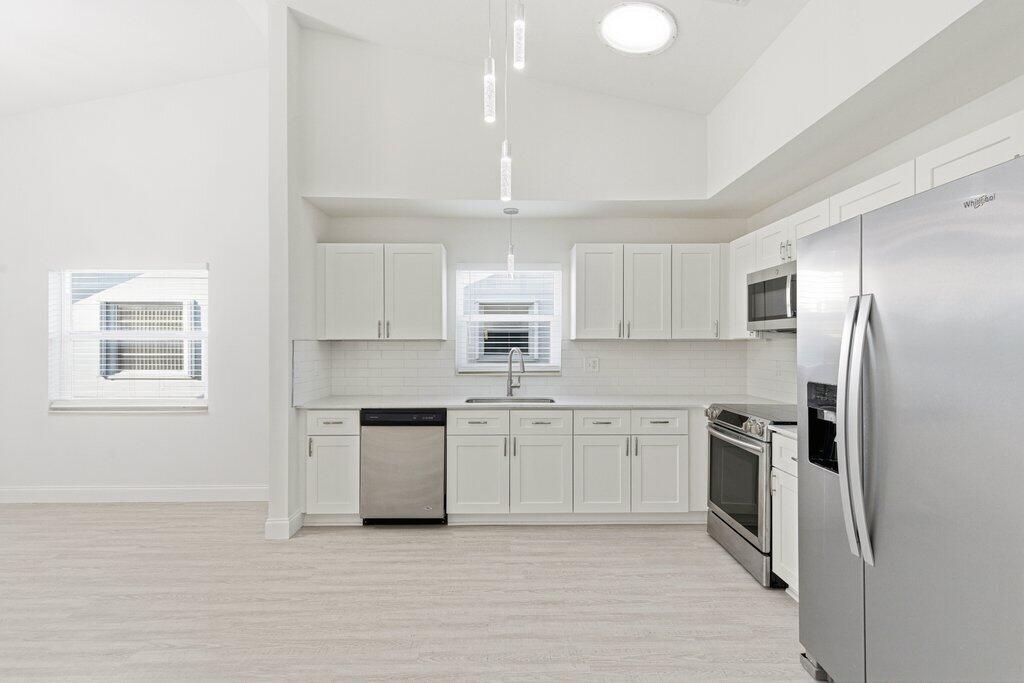 CYPRESS LAKES 9 - Residential