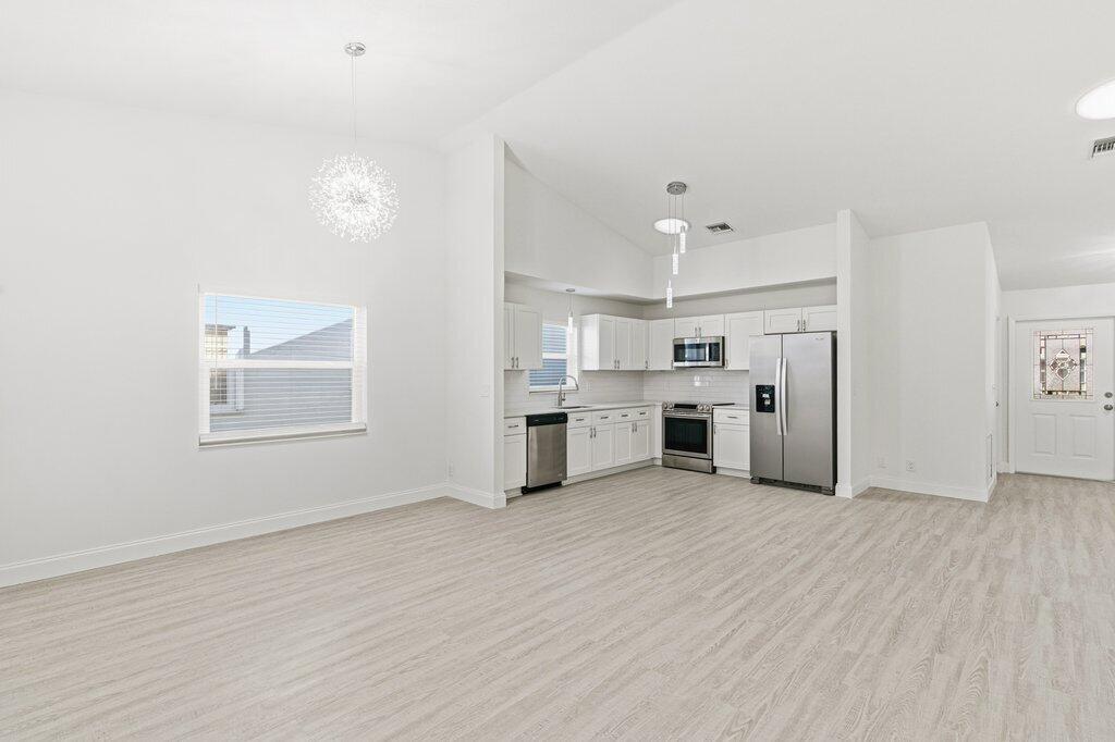 CYPRESS LAKES 9 - Residential