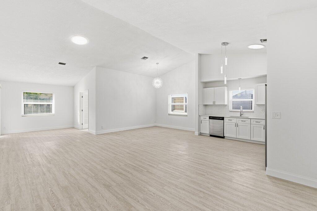 CYPRESS LAKES 9 - Residential