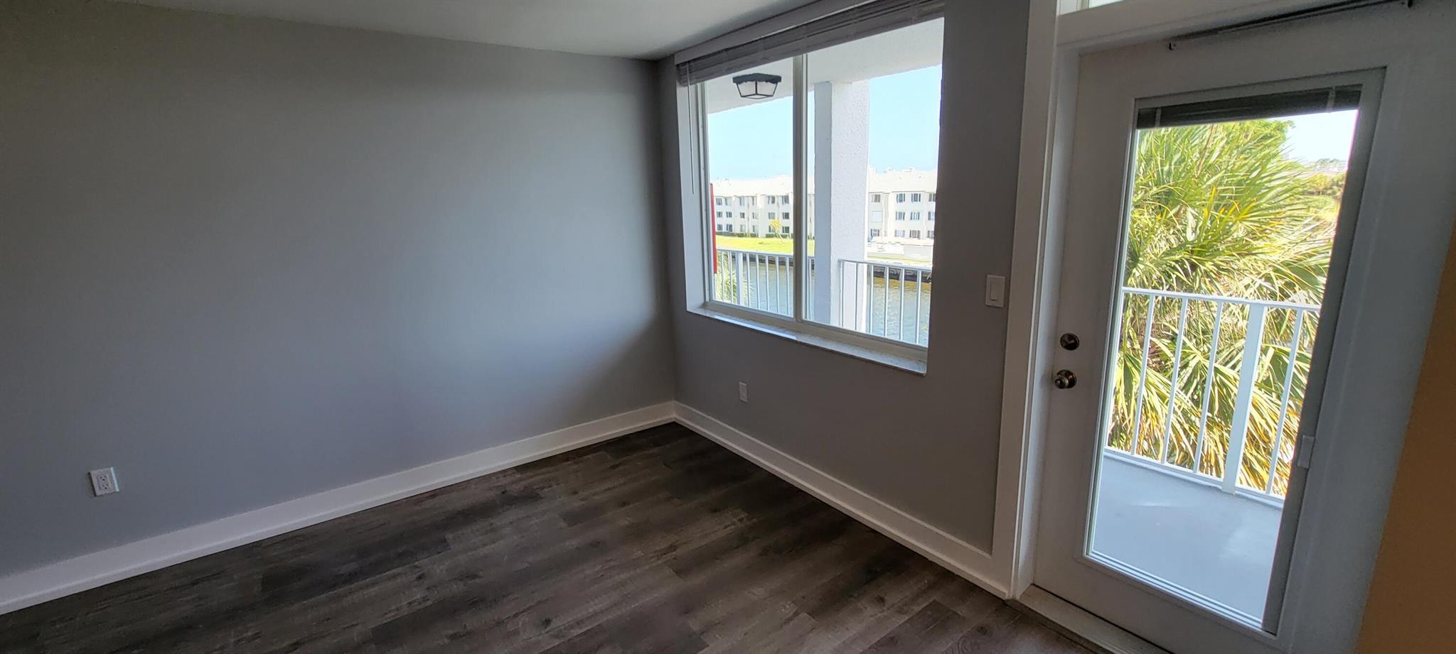108 Paradise Harbour Boulevard 405