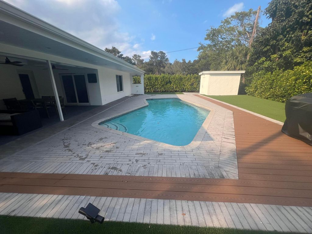 Photo of 3404 SE 3rd Court, Boynton Beach, FL 33435 (MLS # R11163780)