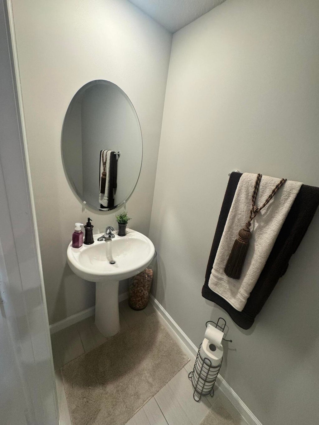 Photo of 526 Salisbury Circle, Fort Pierce, FL 34982 (MLS # B26034804)