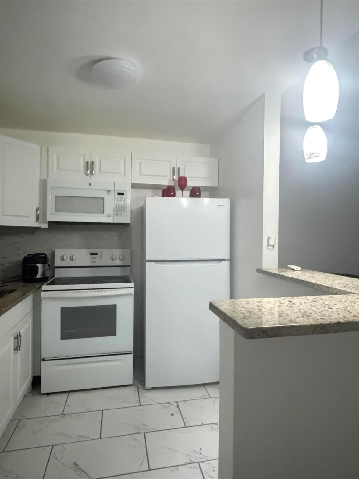CAMBRIDGE CONDO - Residential