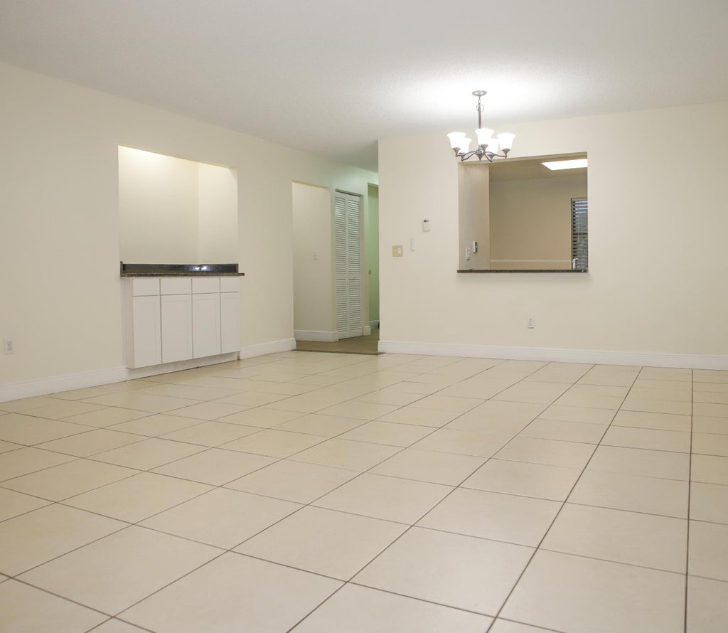 Photo of 2007 W LAKEVIEW Drive W, Royal Palm Beach, FL 33411 (MLS # B26077865)