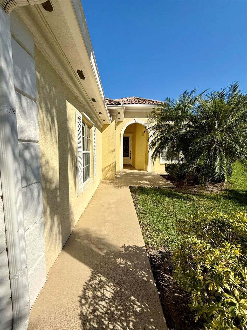 Photo of 10971 SW Fall Creek Drive, Port Saint Lucie, FL 34987 (MLS # R11071040)