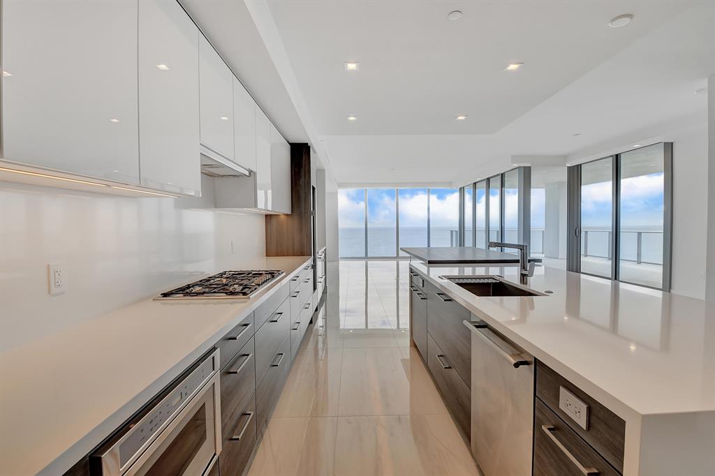 5000 NORTH OCEAN - Residential