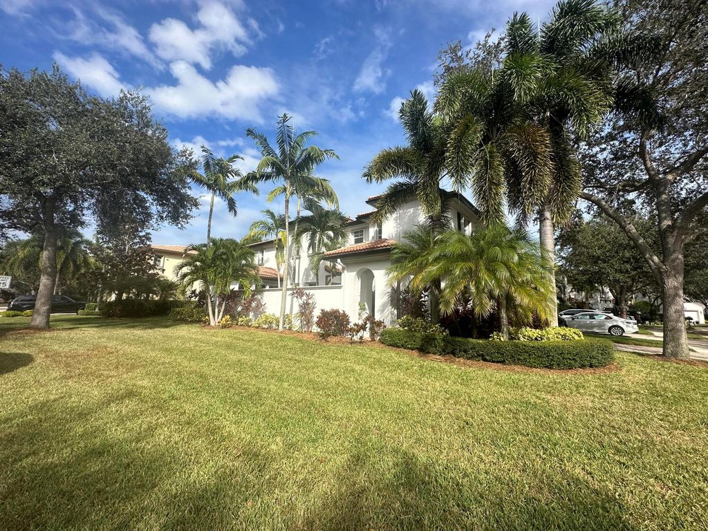 Photo of 1524 Carafe Court, Palm Beach Gardens, FL 33410 (MLS # R10892963)