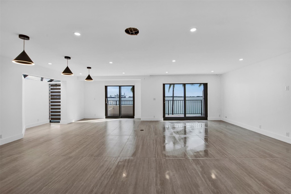 Brickell Key One - Residential