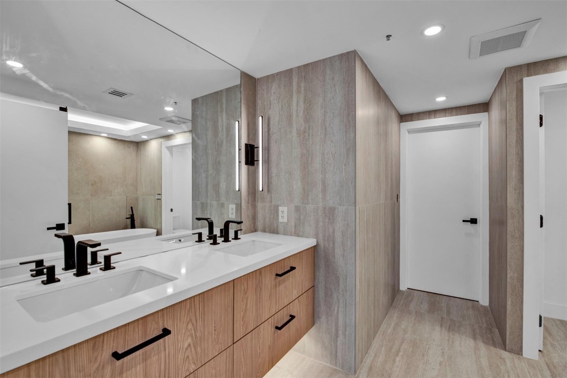 Brickell Key One - Residential