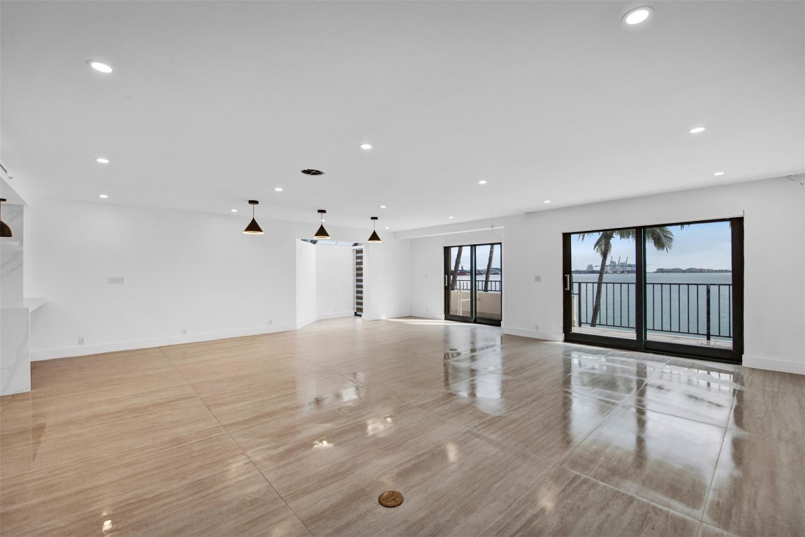 Brickell Key One - Residential