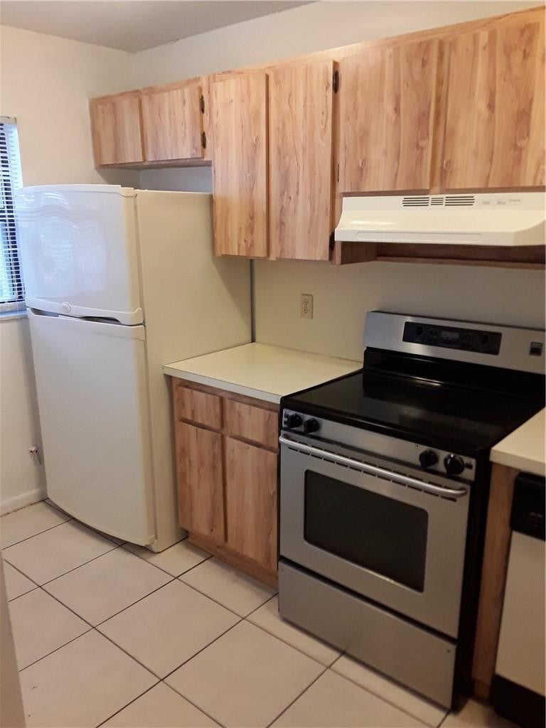 Photo of 3103 CORAL RIDGE Drive #3103, Coral Springs, FL 33065 (MLS # B26080026)