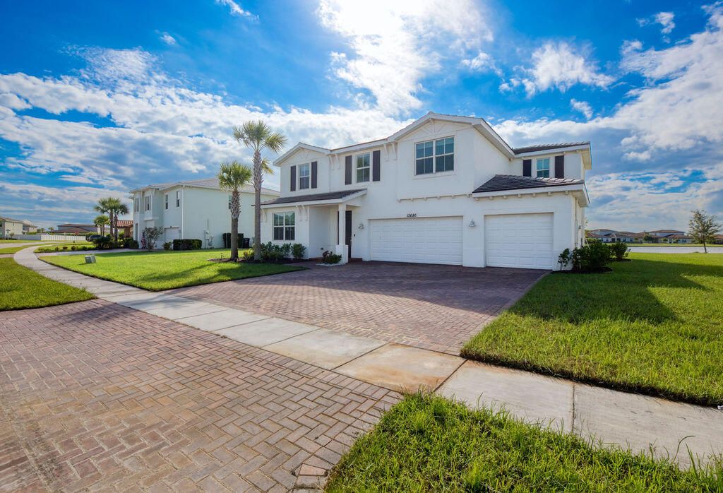 Photo of 12686 NW Copper Creek Drive, Port Saint Lucie, FL 34987 (MLS # R11156994)