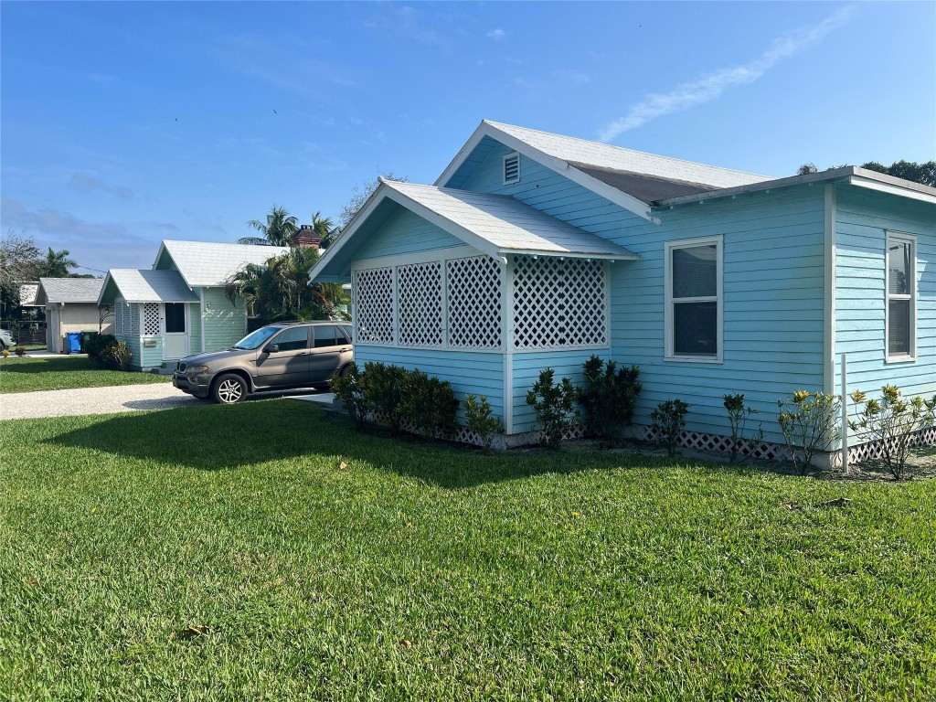 1338 - 1384 NE - 1384 35th Street