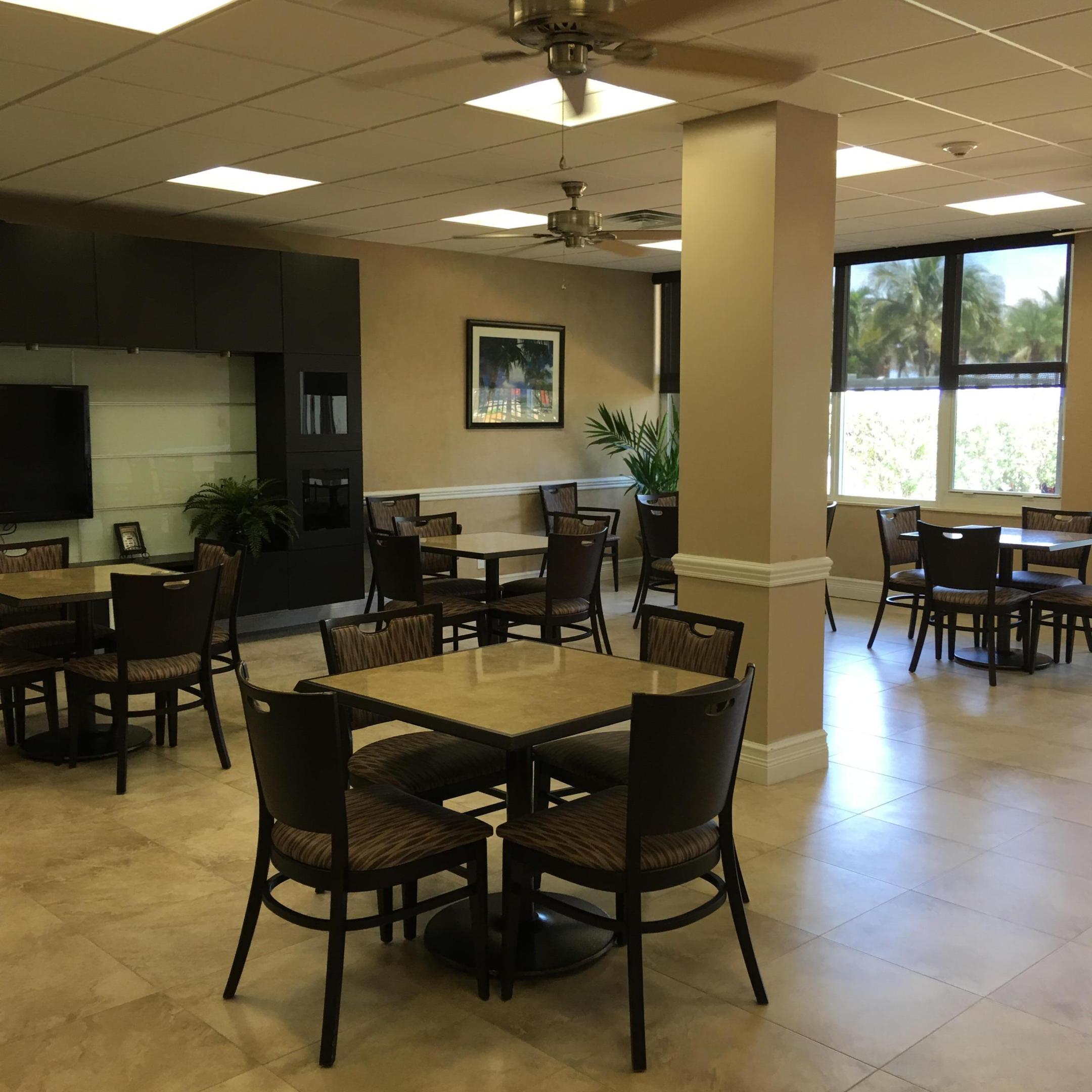 305 N POMPANO BEACH Boulevard 205
