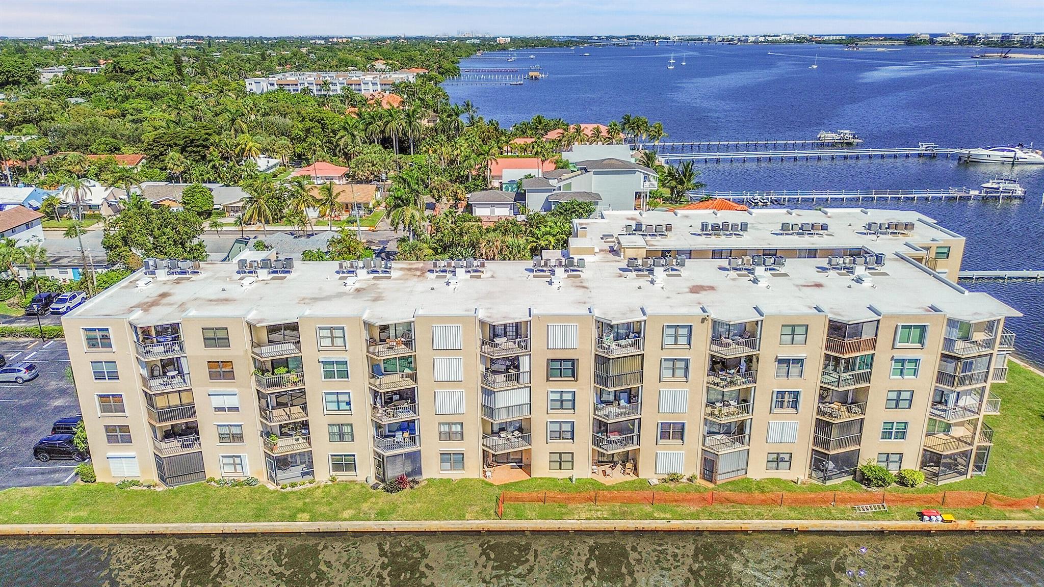 HIDDEN HARBOUR OF THE PAL - Residential