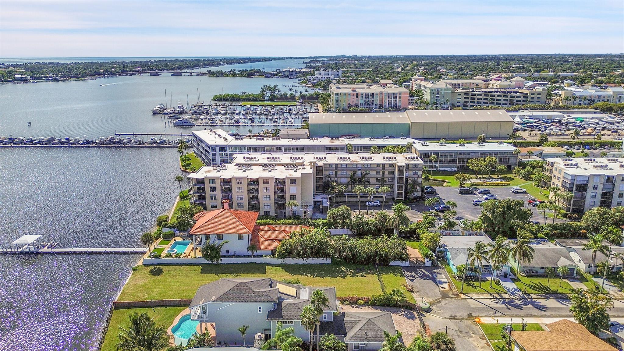 HIDDEN HARBOUR OF THE PAL - Residential