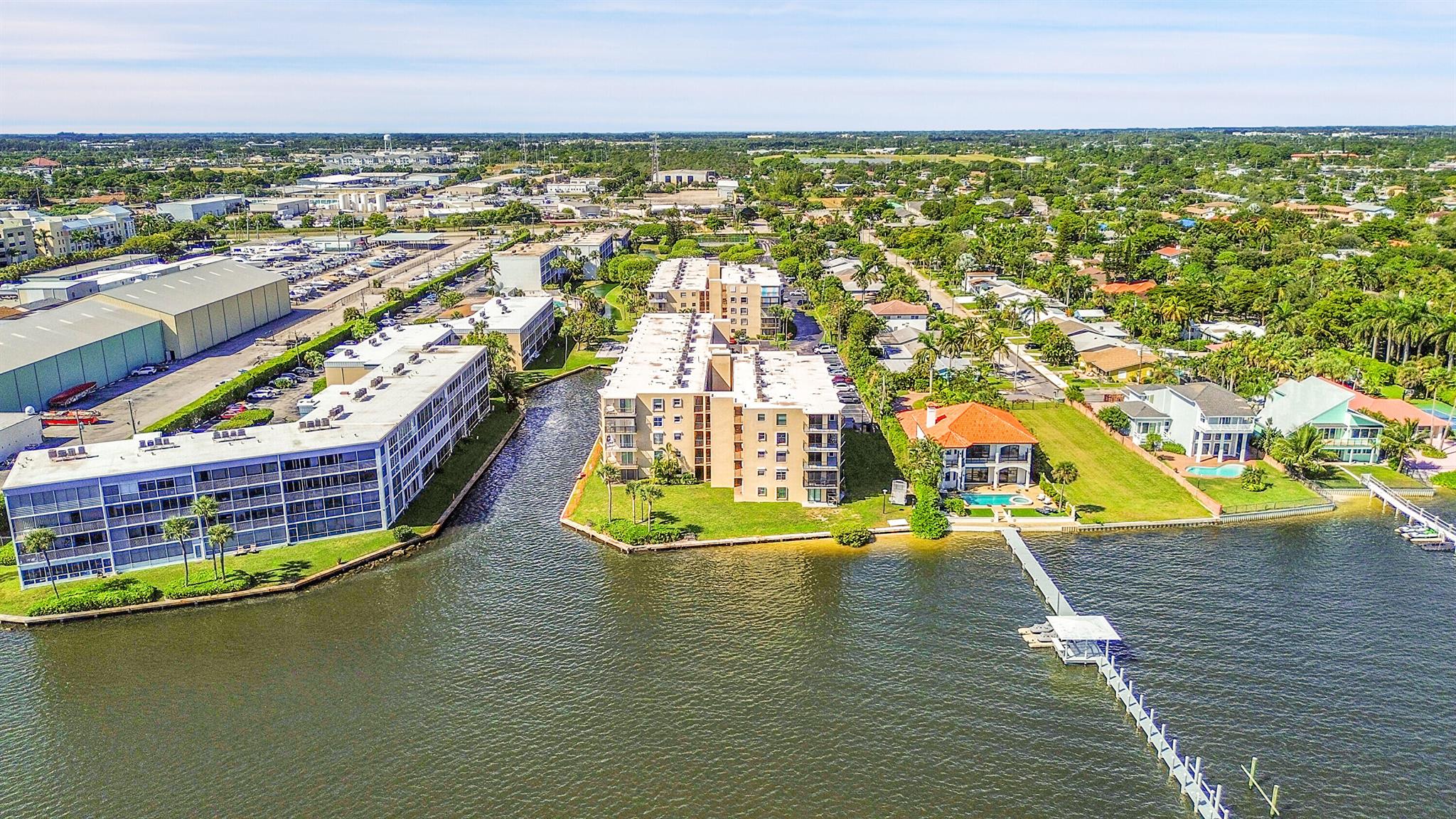HIDDEN HARBOUR OF THE PAL - Residential