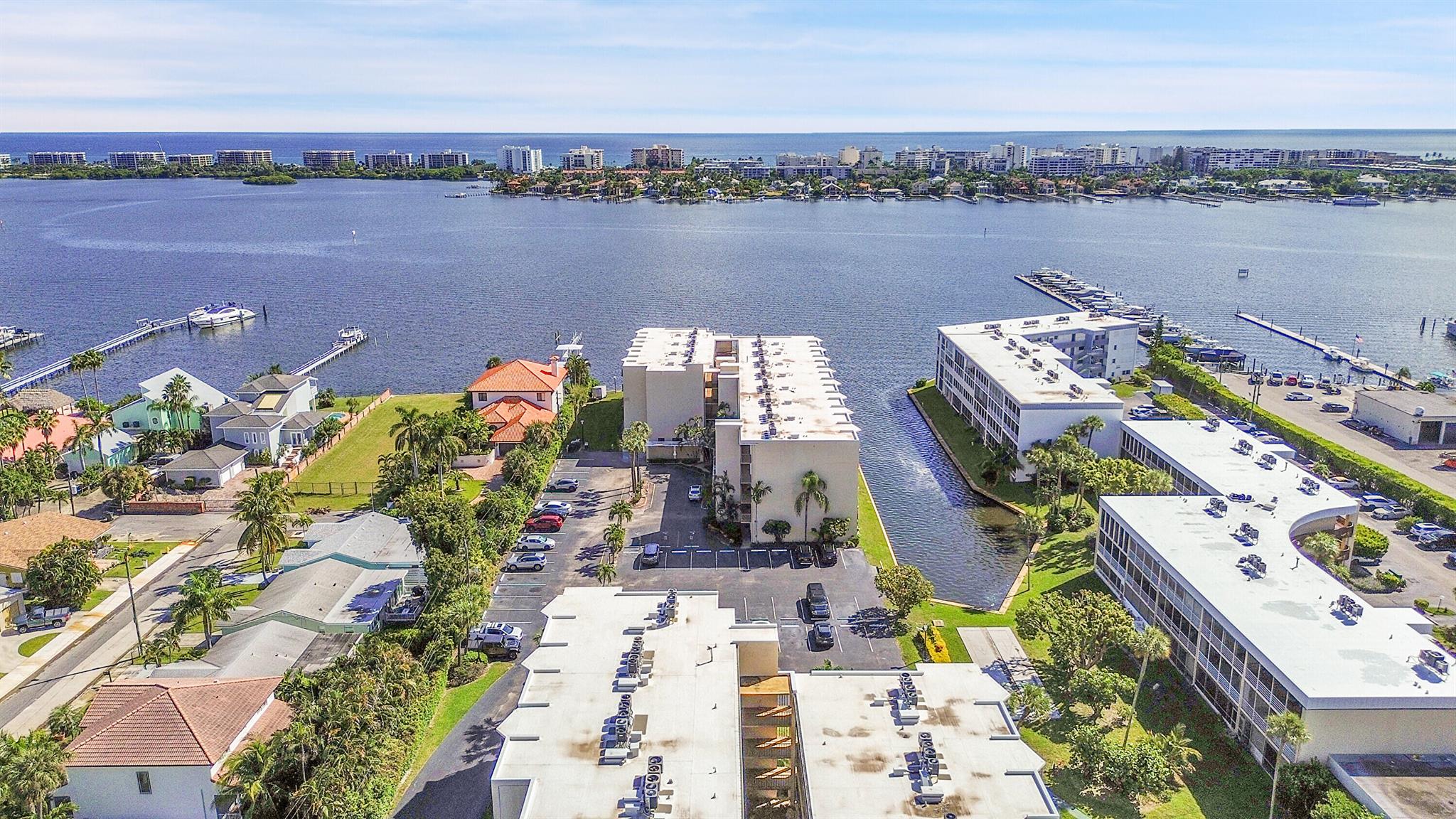 HIDDEN HARBOUR OF THE PAL - Residential
