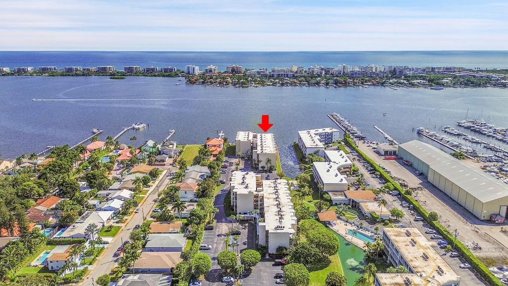 Photo of 896 N Federal Highway #431, Lantana, FL 33462 (MLS # R11135233)