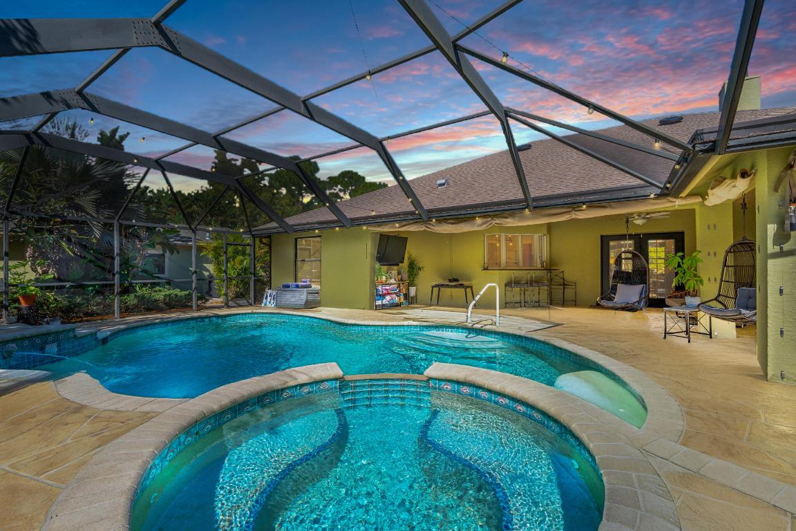 17352 Valencia Boulevard