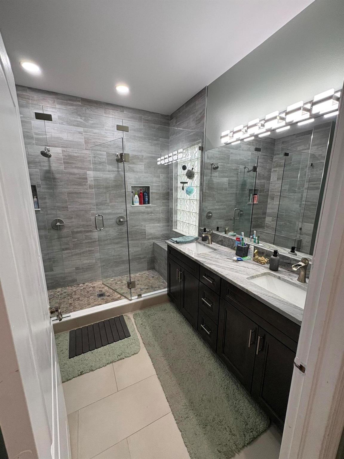 SEMINOLE ESTATES & TOWNHO - Residential