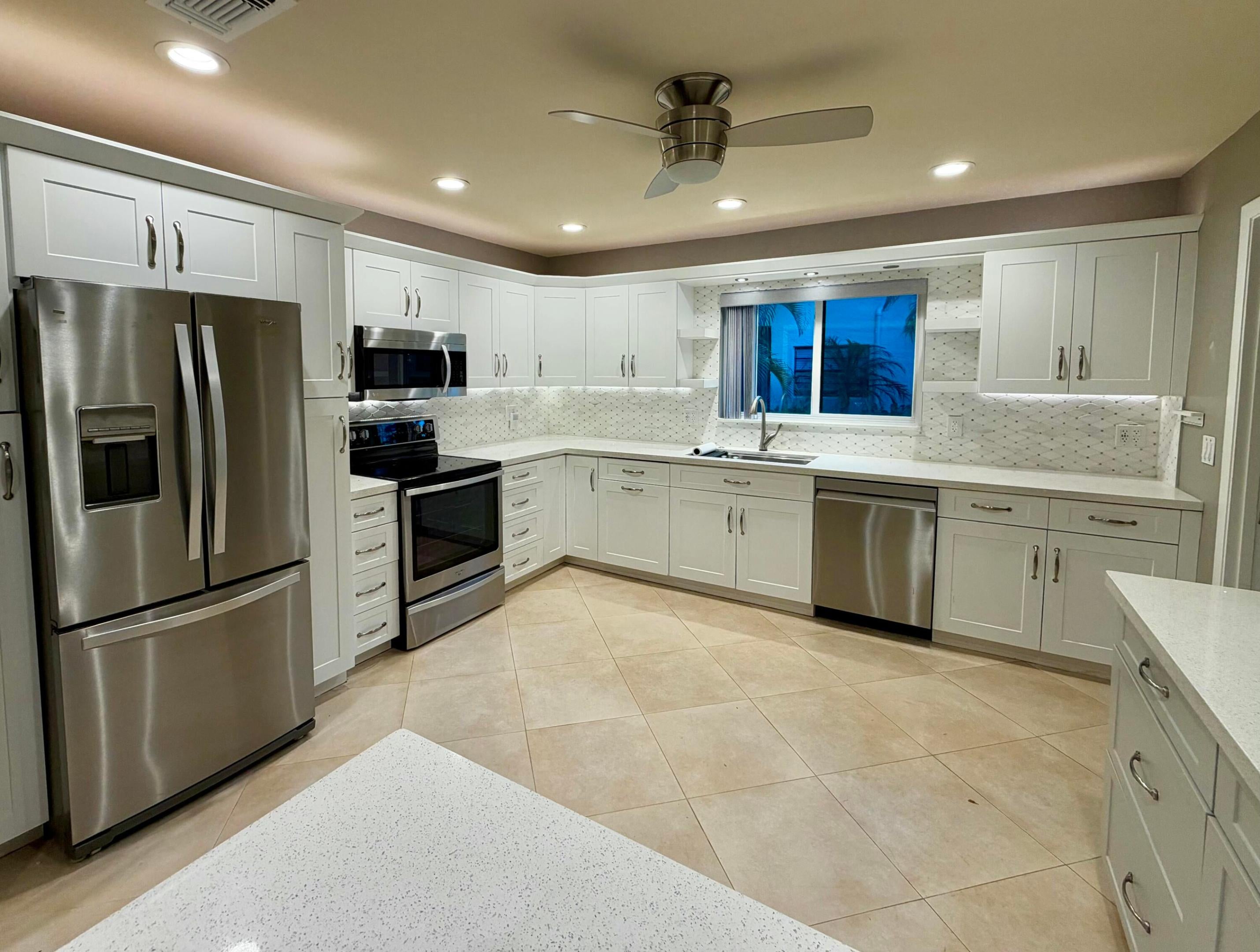 21692 TALL PALM Circle 10-B