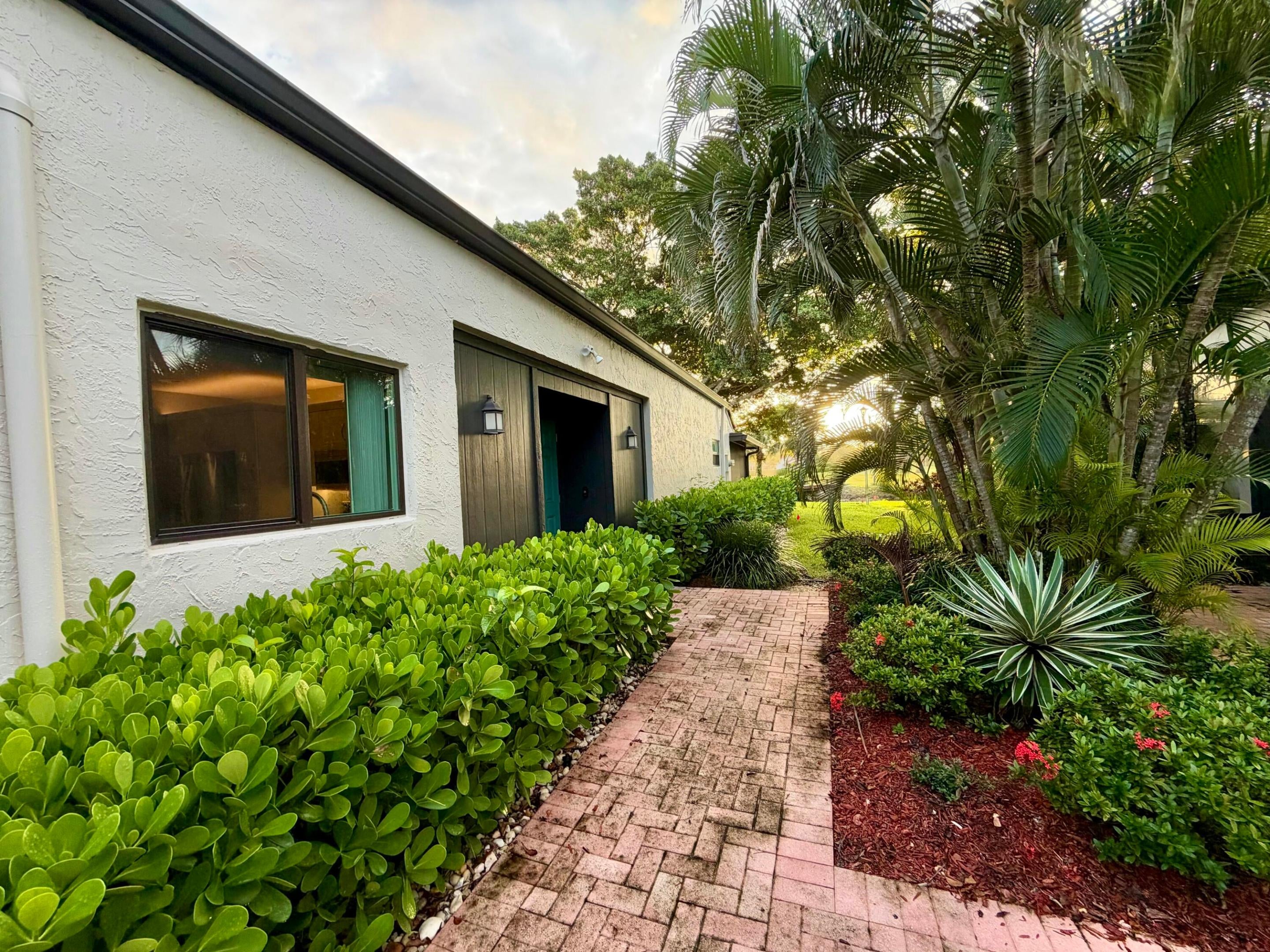 21692 TALL PALM Circle 10-B